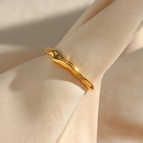 Anel Ajustável em Ouro 18K com Textura Exclusiva